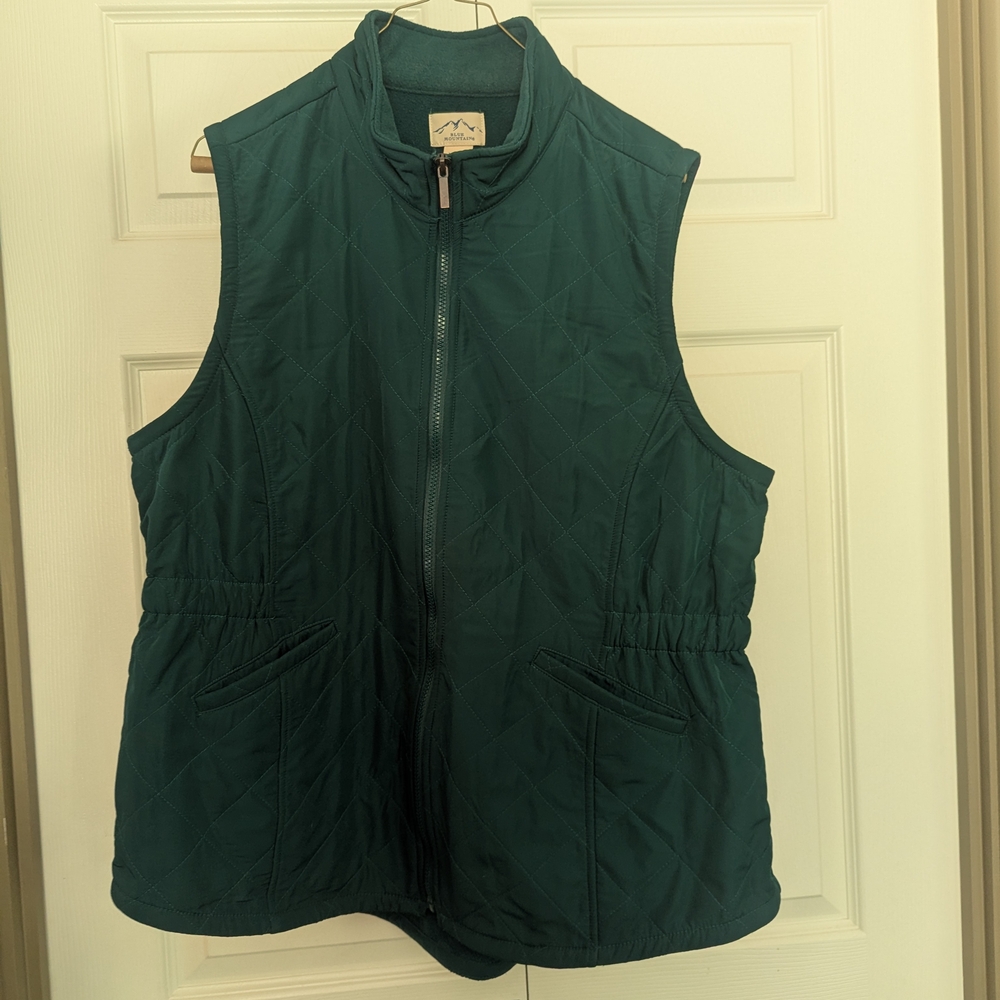 Blue Mountain Brand Dark Green Quilted Women's Vest XL
